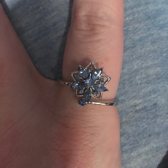 Snowflake ring - Picture 1 of 3
